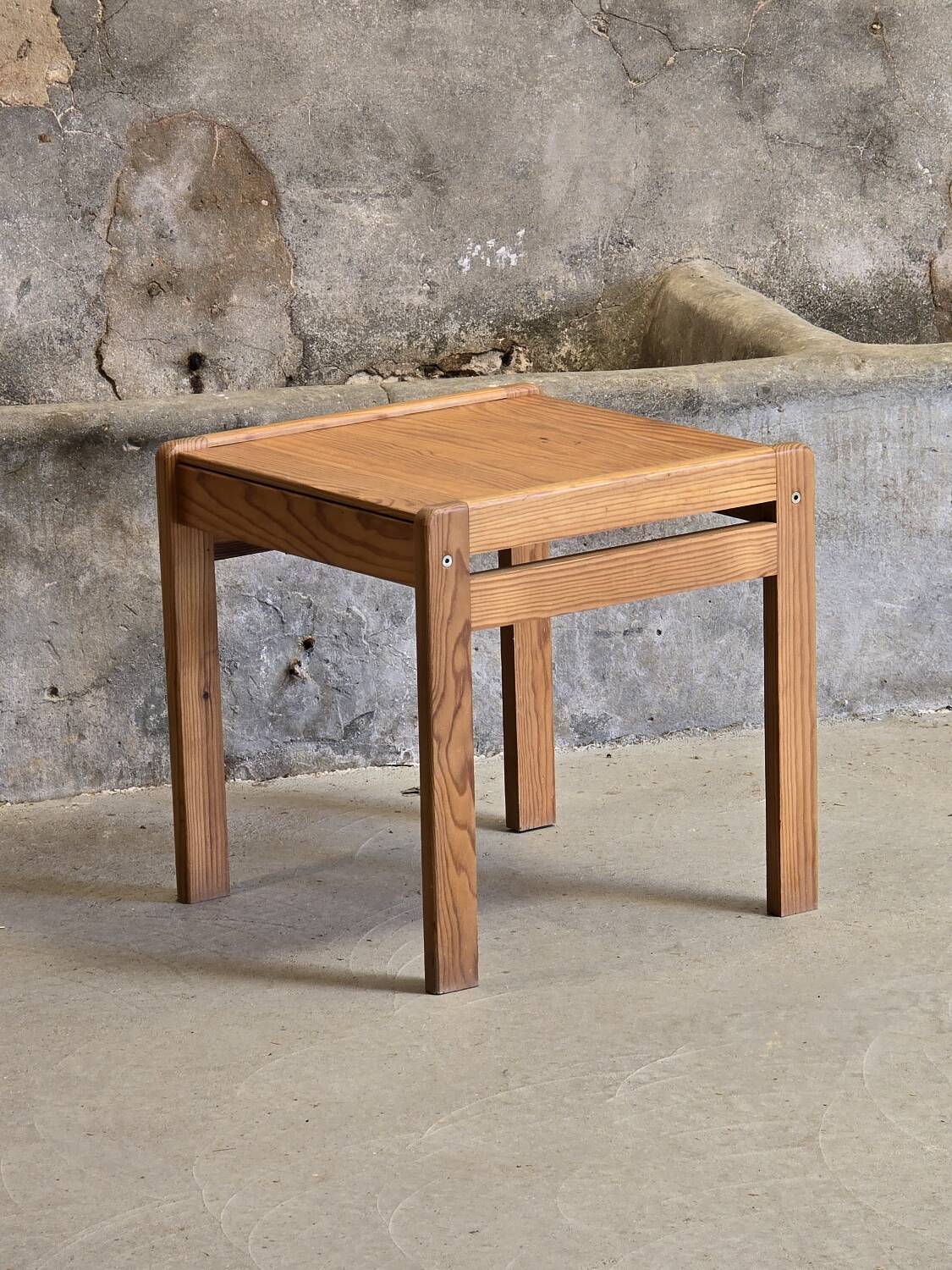 Coffee table, small pine side table 1970