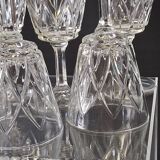6 large wine glasses in semi-crystal from VMC in good condition.
