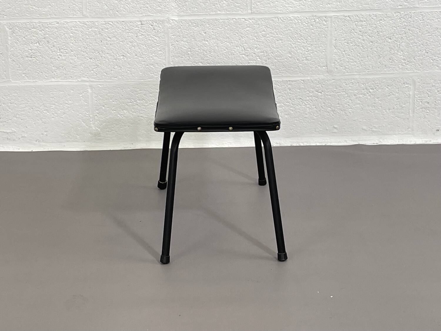 Pierre Guariche stool