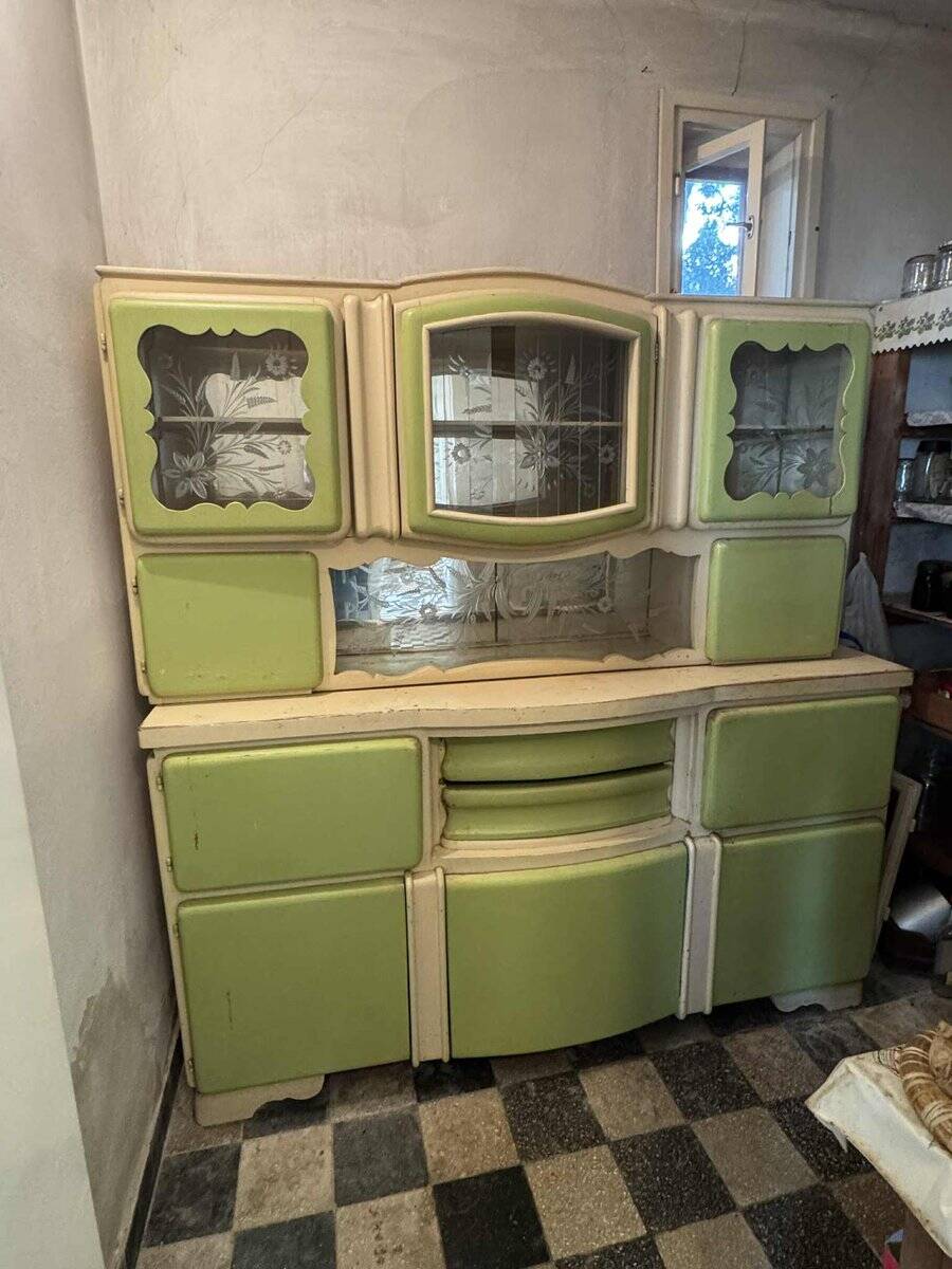 Hungarian Art Deco green and cream kitchen cabinet with glass doors, 1940s
