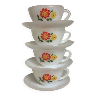 4 anciennes tasses décor de fleurs oranges Arcopal