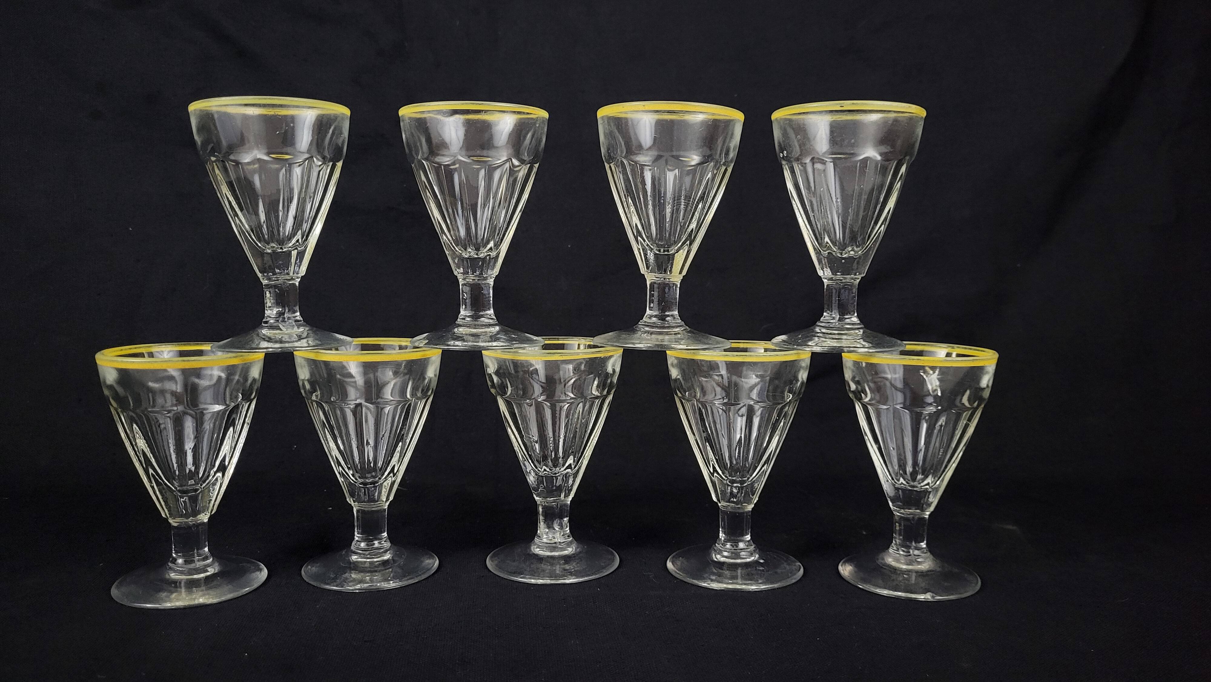Set of 9 wine glasses cooked bistro counter 1950s