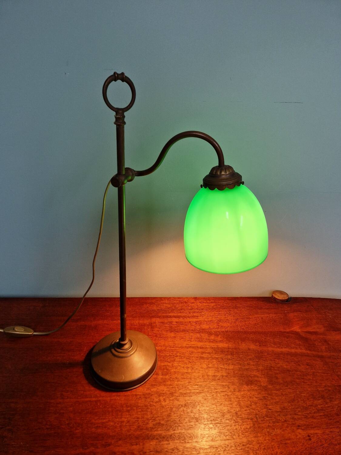 Art Deco brass and green opaline desk lamp, 1920-30