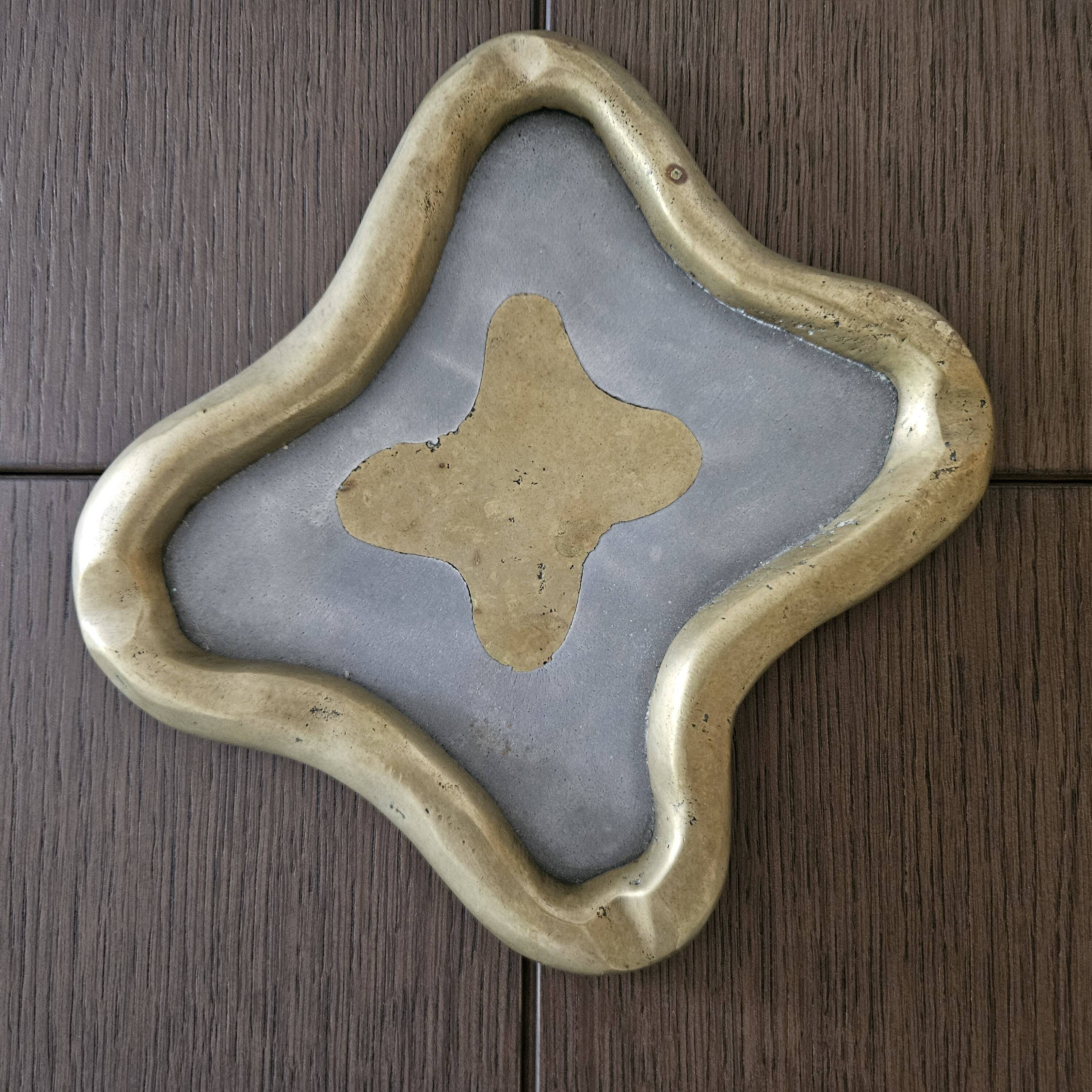 Ash tray - brutalist