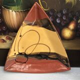 Ceramic pocket emptying dish