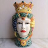 vaso in ceramica a forma di teste di moro siciliane