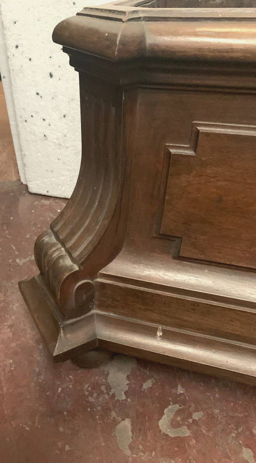 Napoleon III style planter in solid oak 20th century