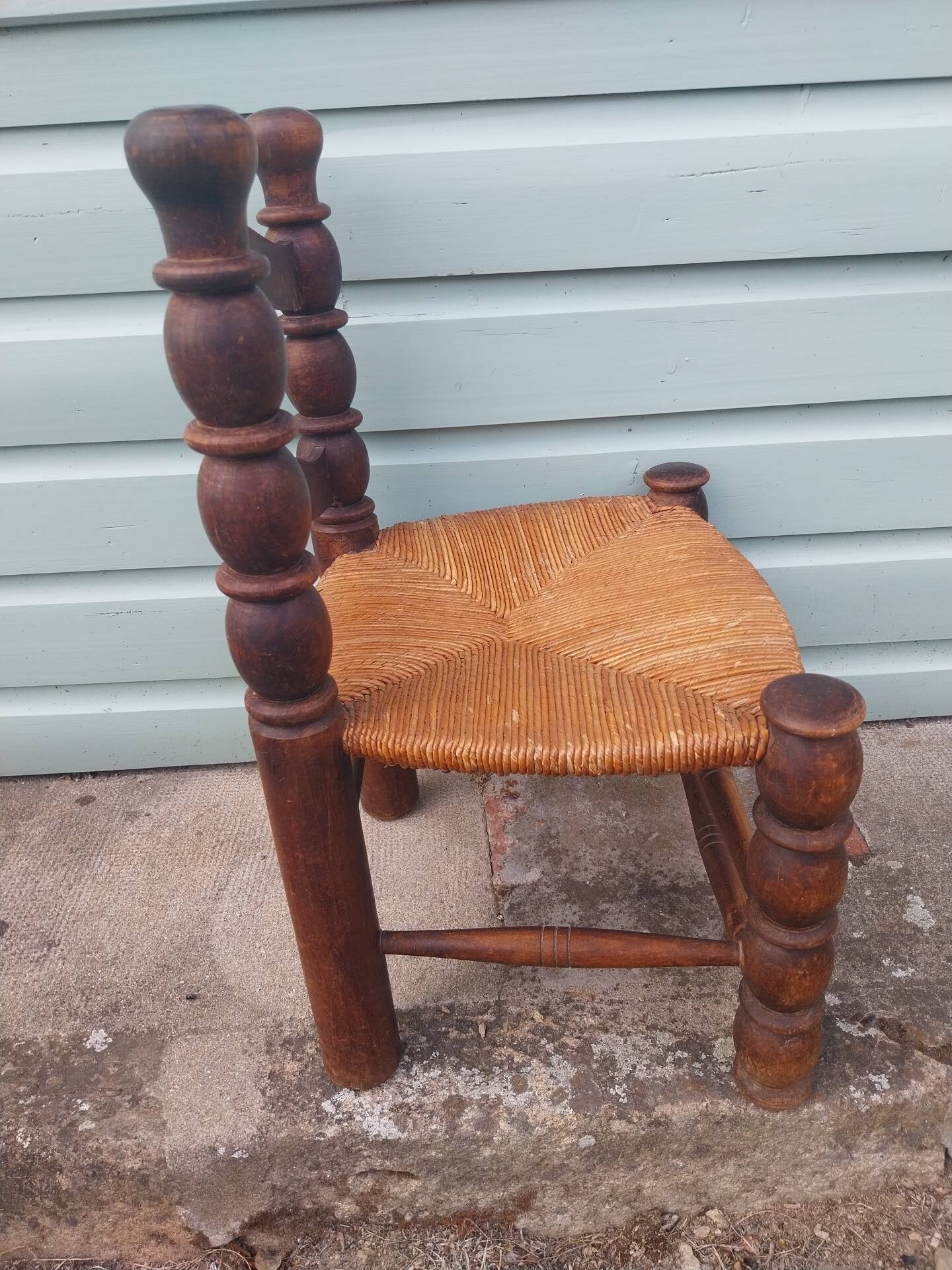 Chaise brutaliste 