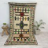 Handmade wool berber rug 250 x 150 cm