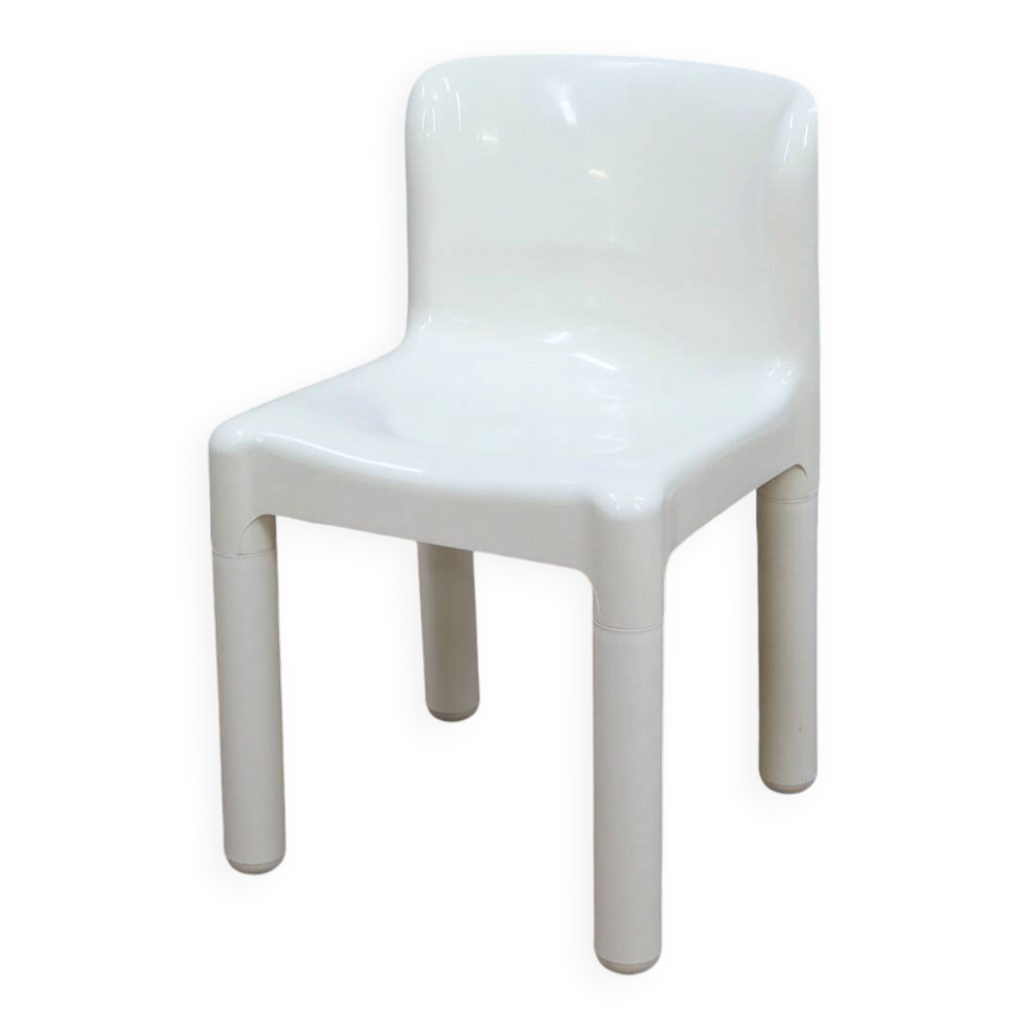 1970s Kartell Model 4875 chair by Carlo Bartoli white color, one piece