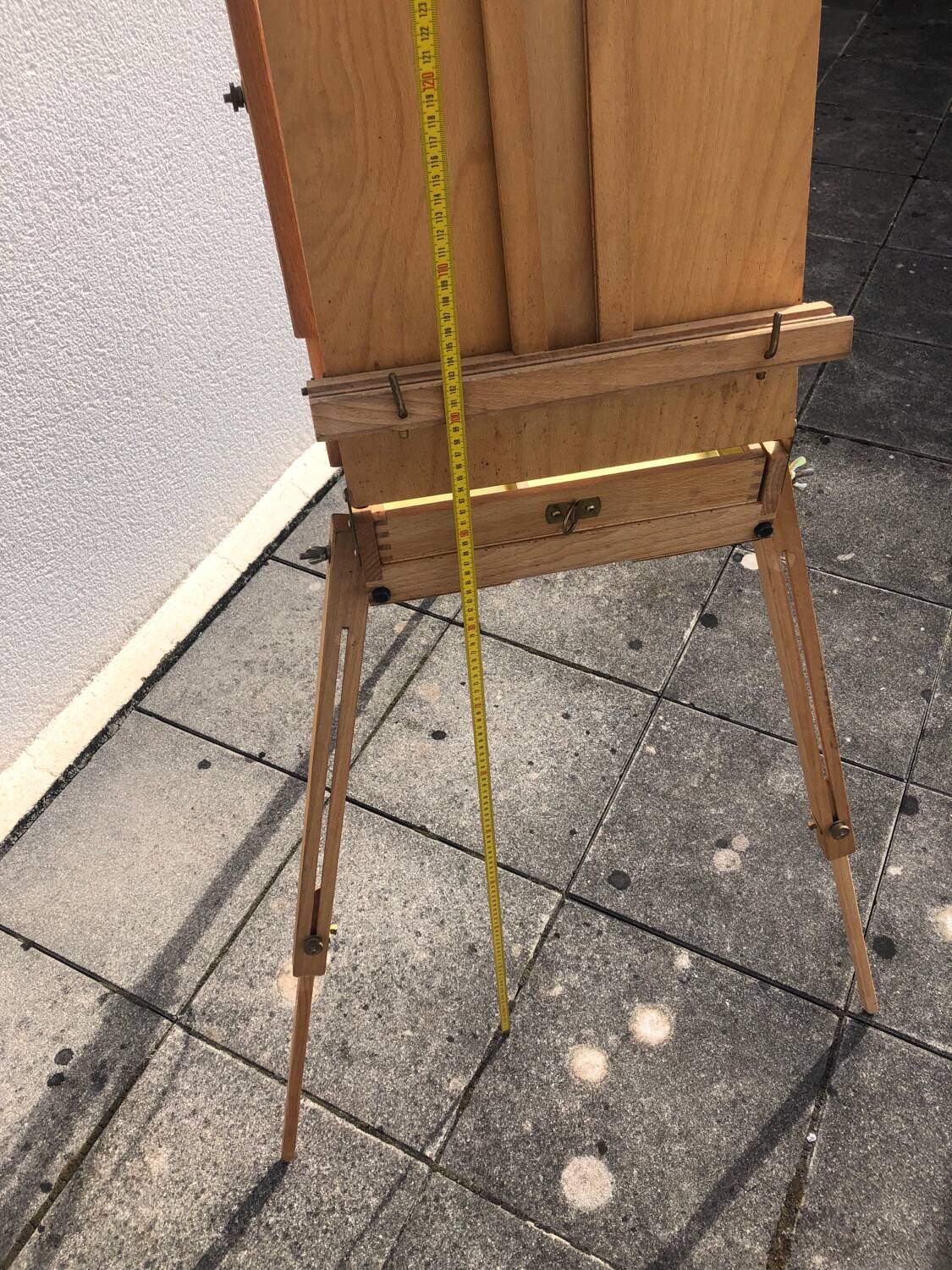 Painter's easel