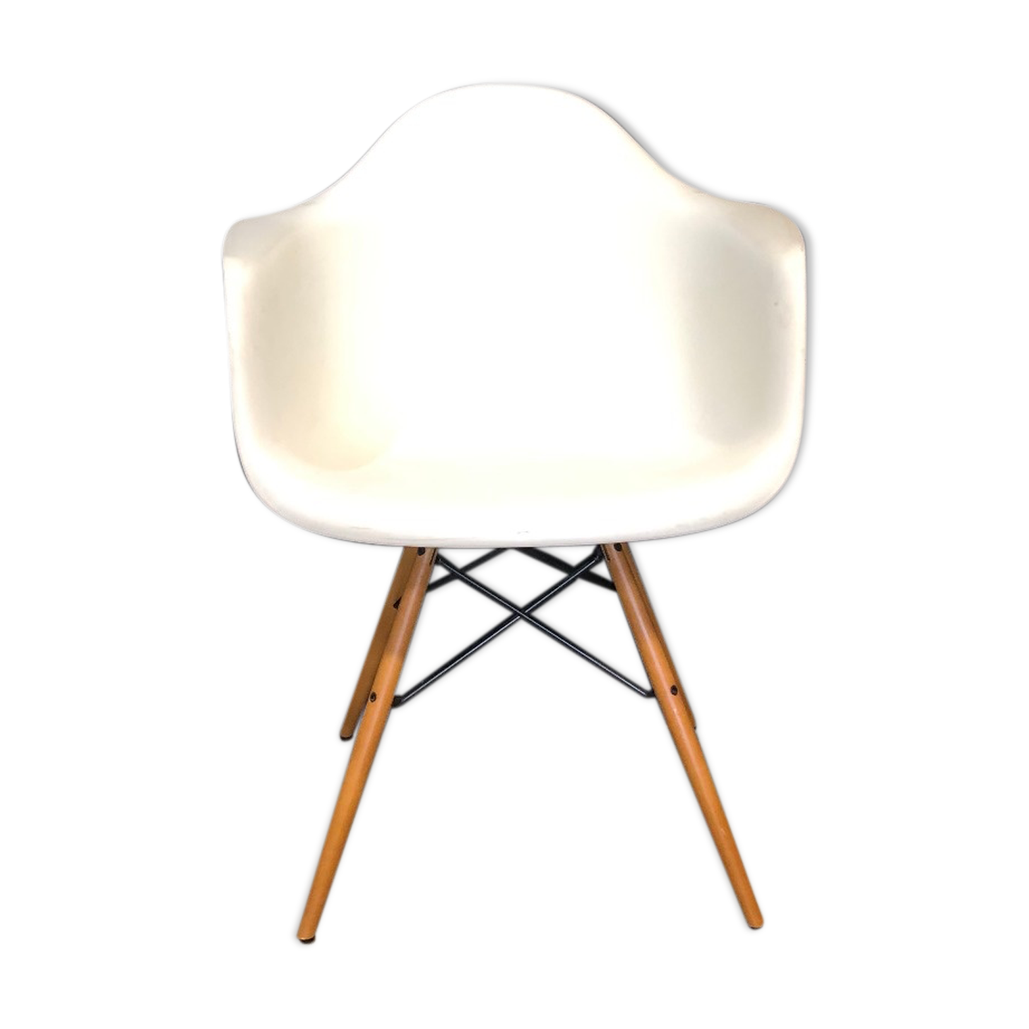 White DAW armchair by Charles & Ray Eames
