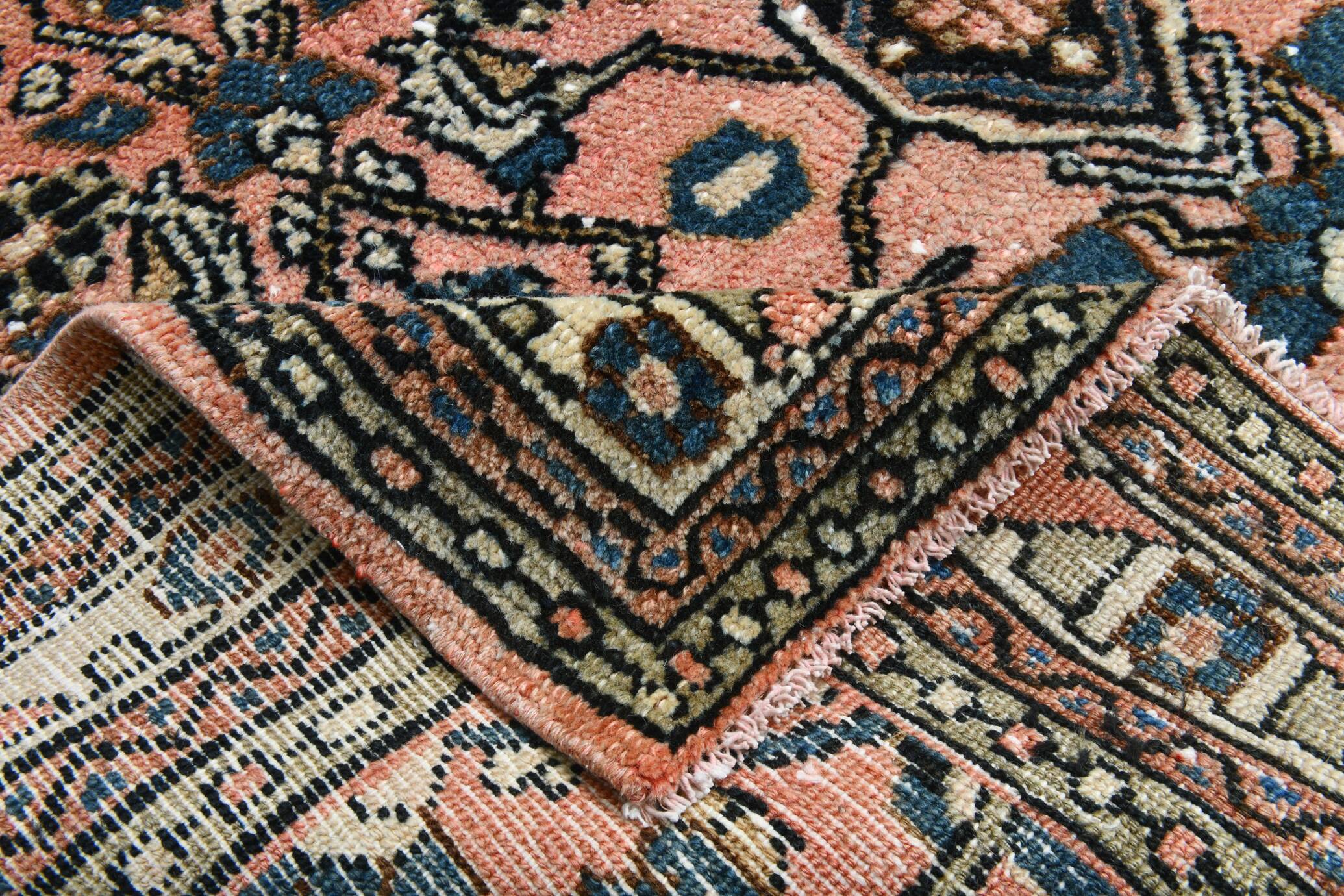 5x7 Peach Navy Blue Persian Area Rug, 142x209Cm