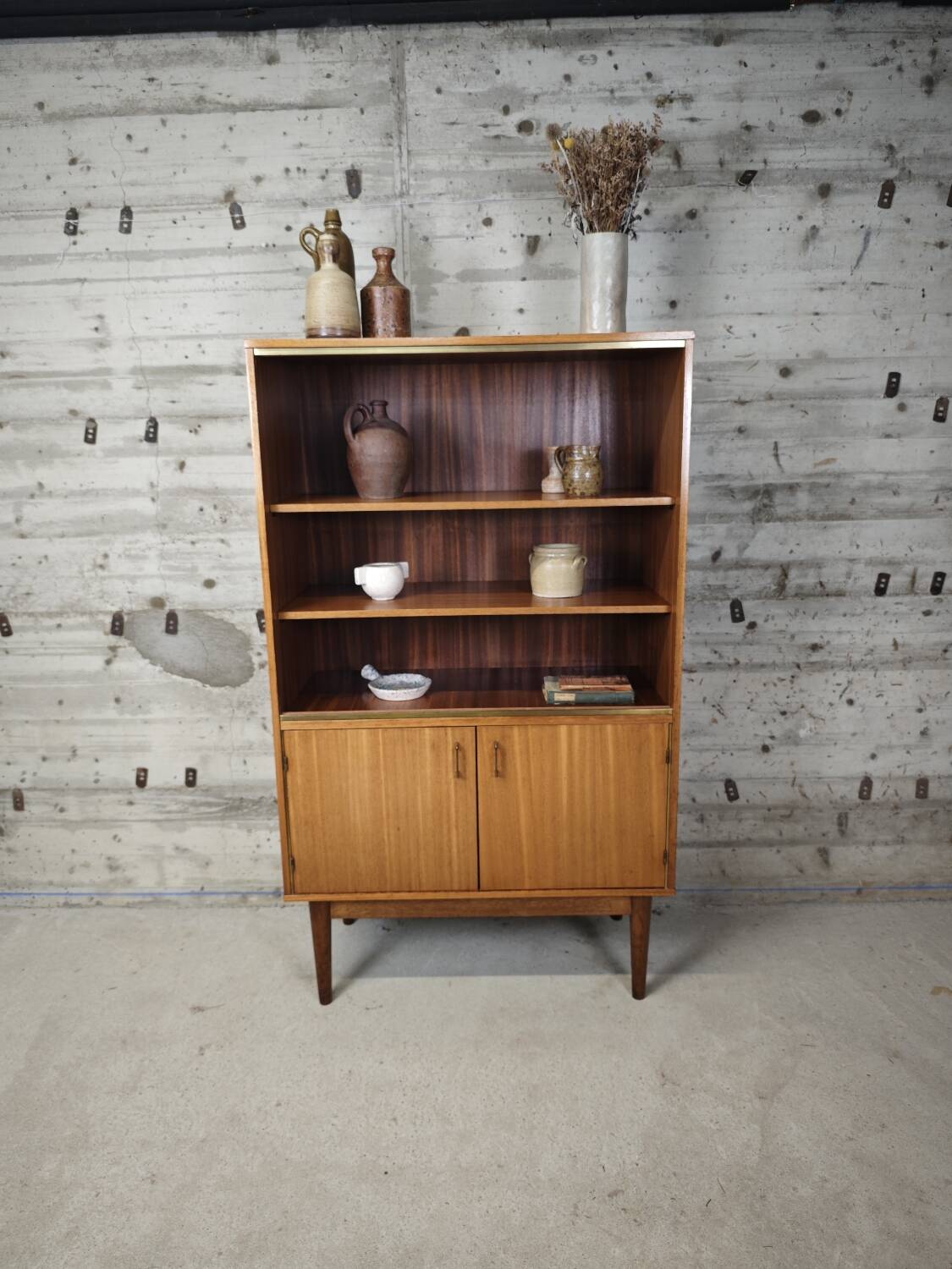 Vintage showcase