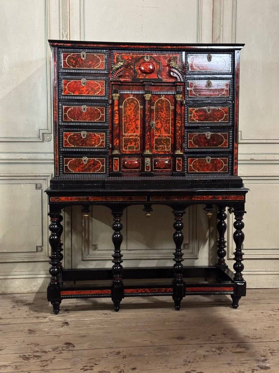 Important Antwerp cabinet in tortoiseshell, ebony and bronze, 17th century