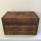 Braided wicker malle