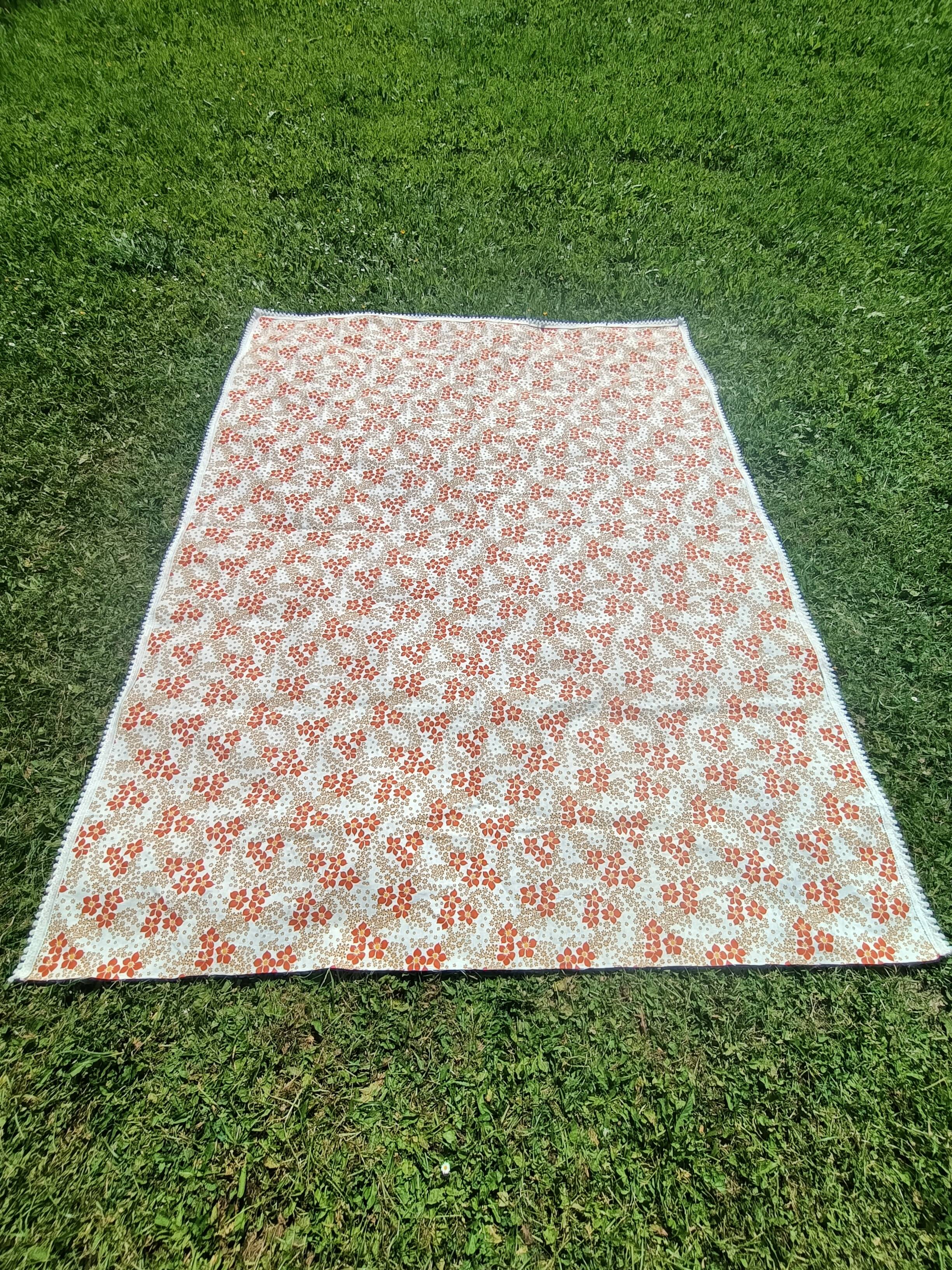 70's retro bedspread
