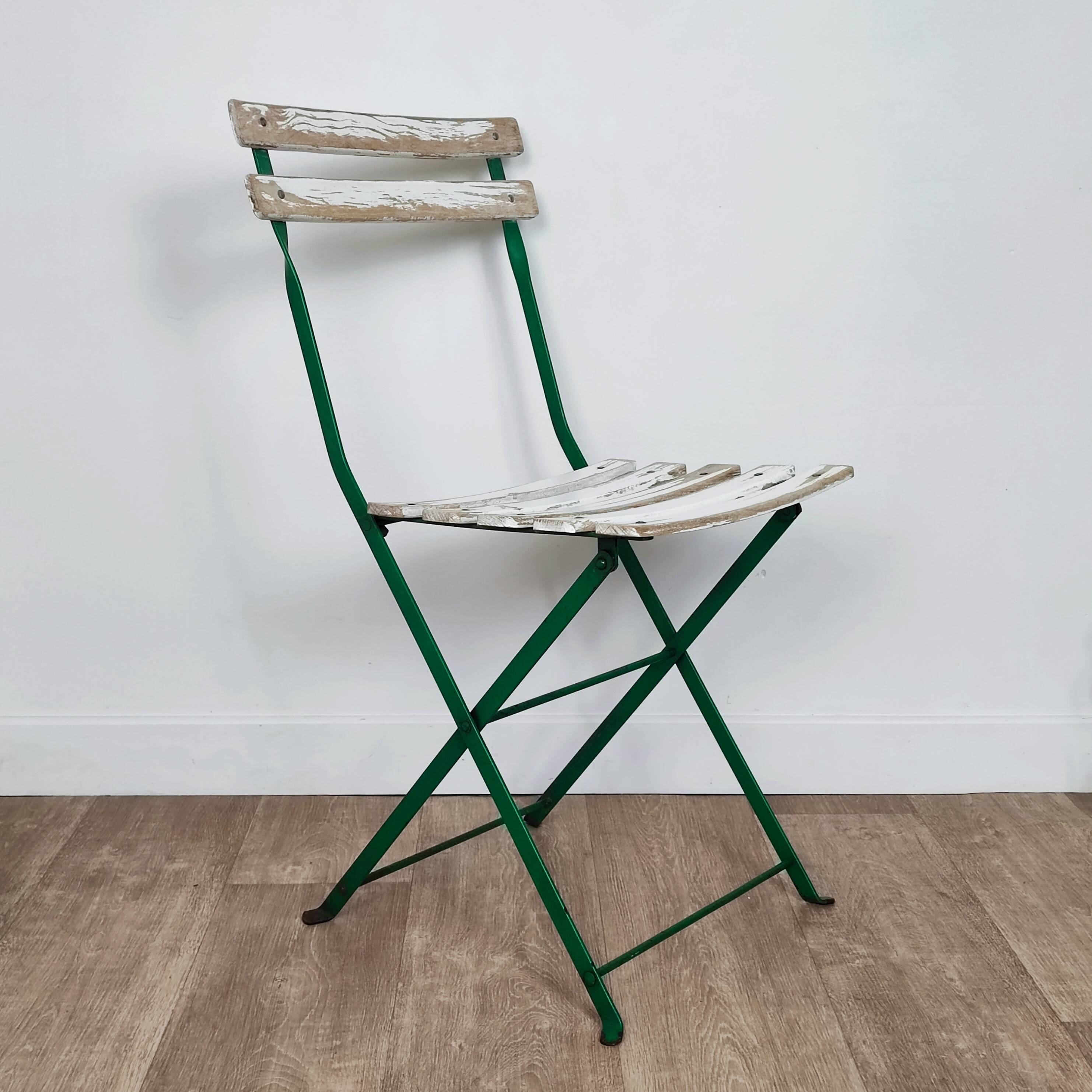 Folding garden chairs