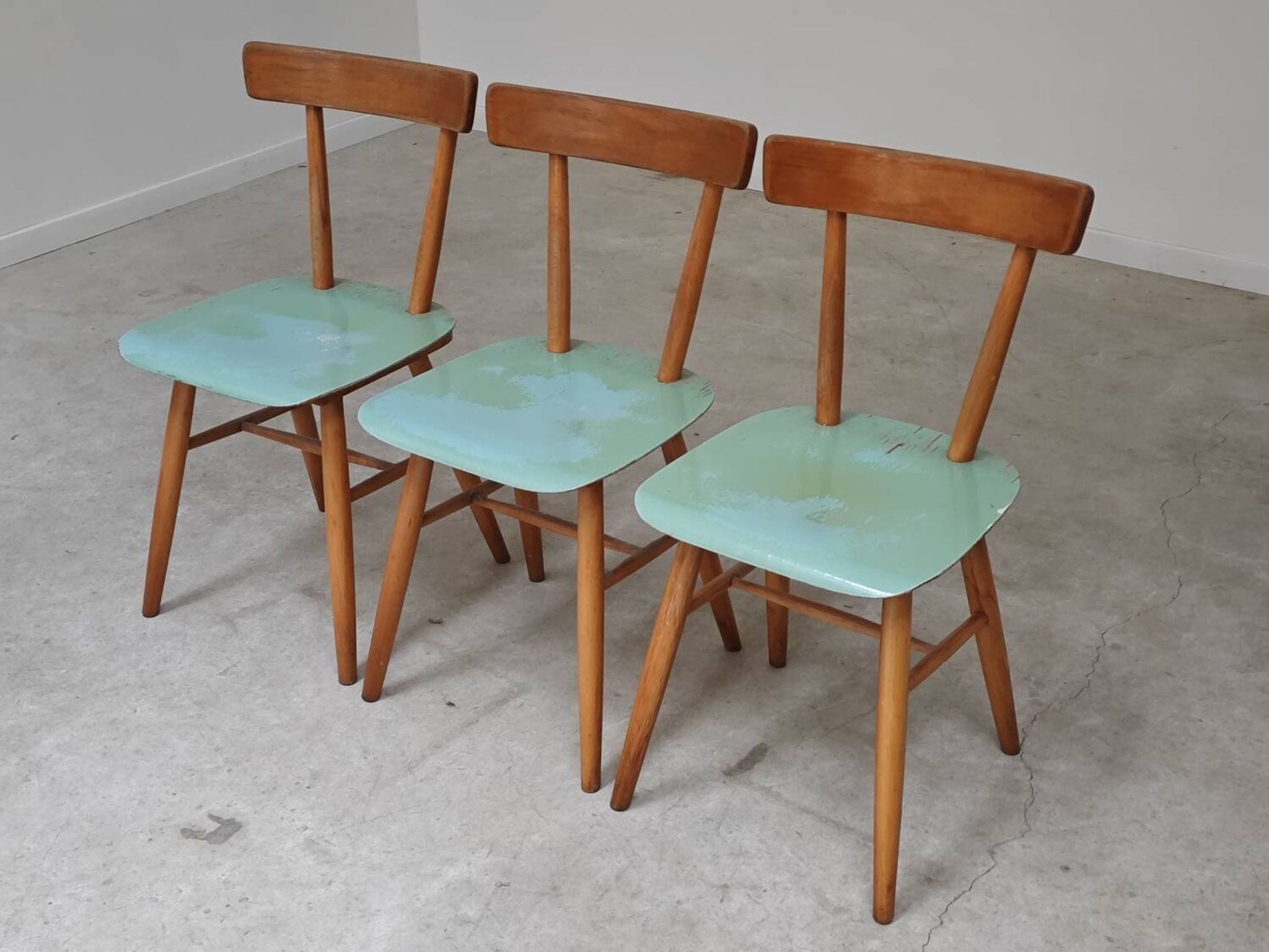 Set of 3 Czech TON Bystrice "Thonet" chairs, made of wood, 1960.