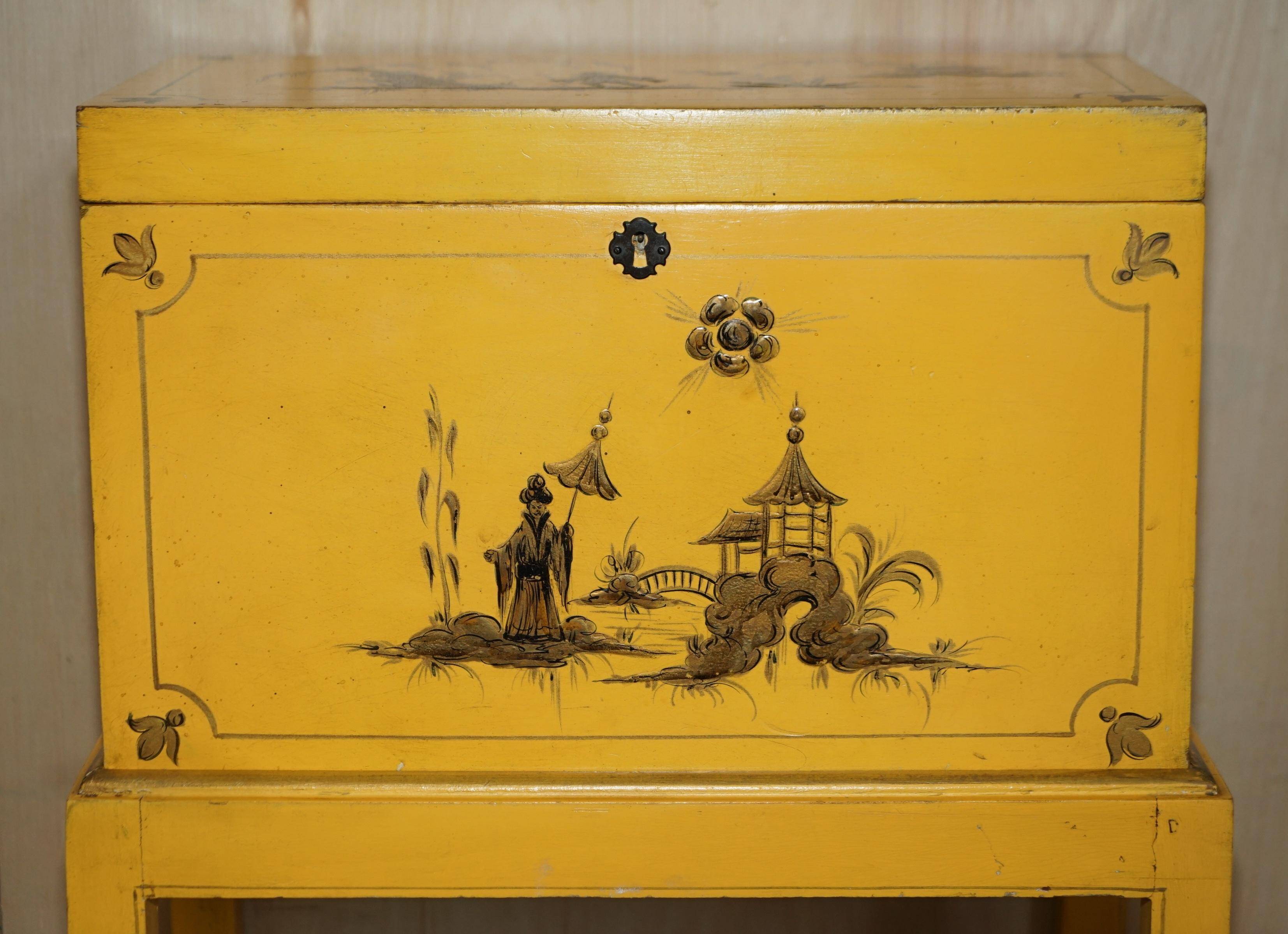 Antique Japanese commode hand-painted and lacquered.