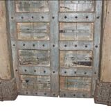 Porte indienne ancienne en vieux teck pièce et patine d'origine