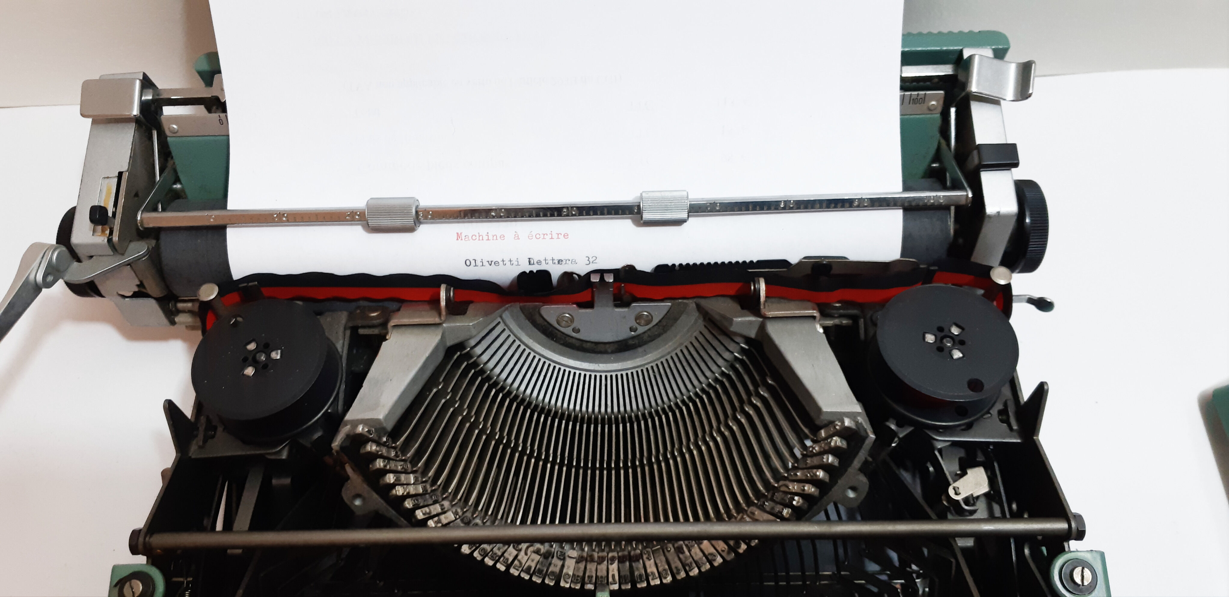 Olivetti Lettera 32 typewriter