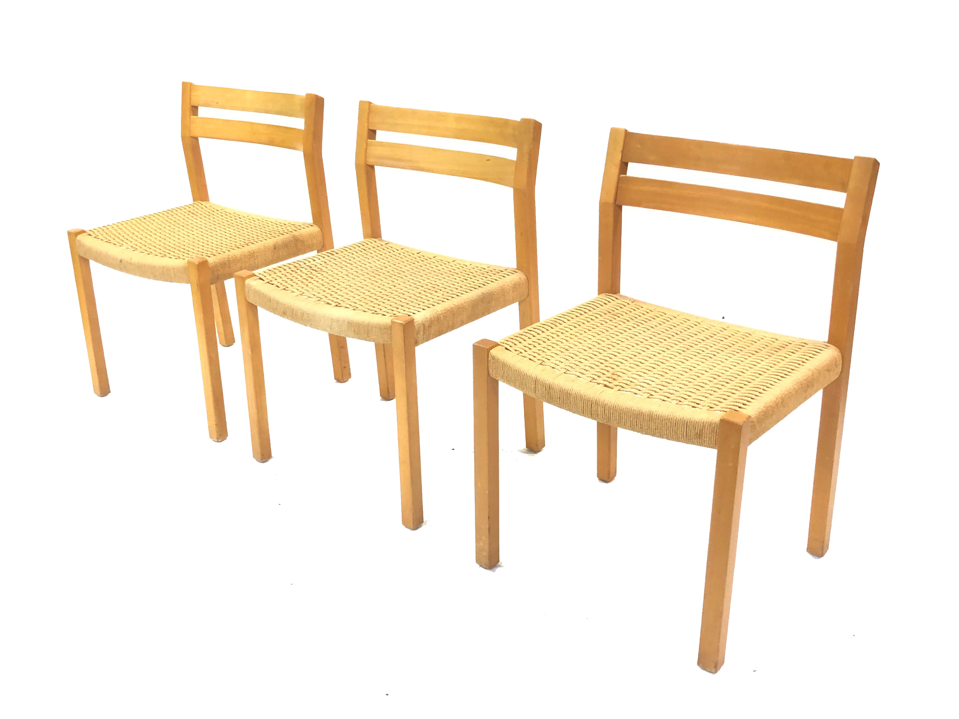 Vintage dining chair model 401 - JL Mollers Mobelfabric Denmark Papercord