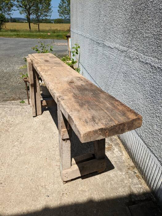 Ancien établi de menuisier