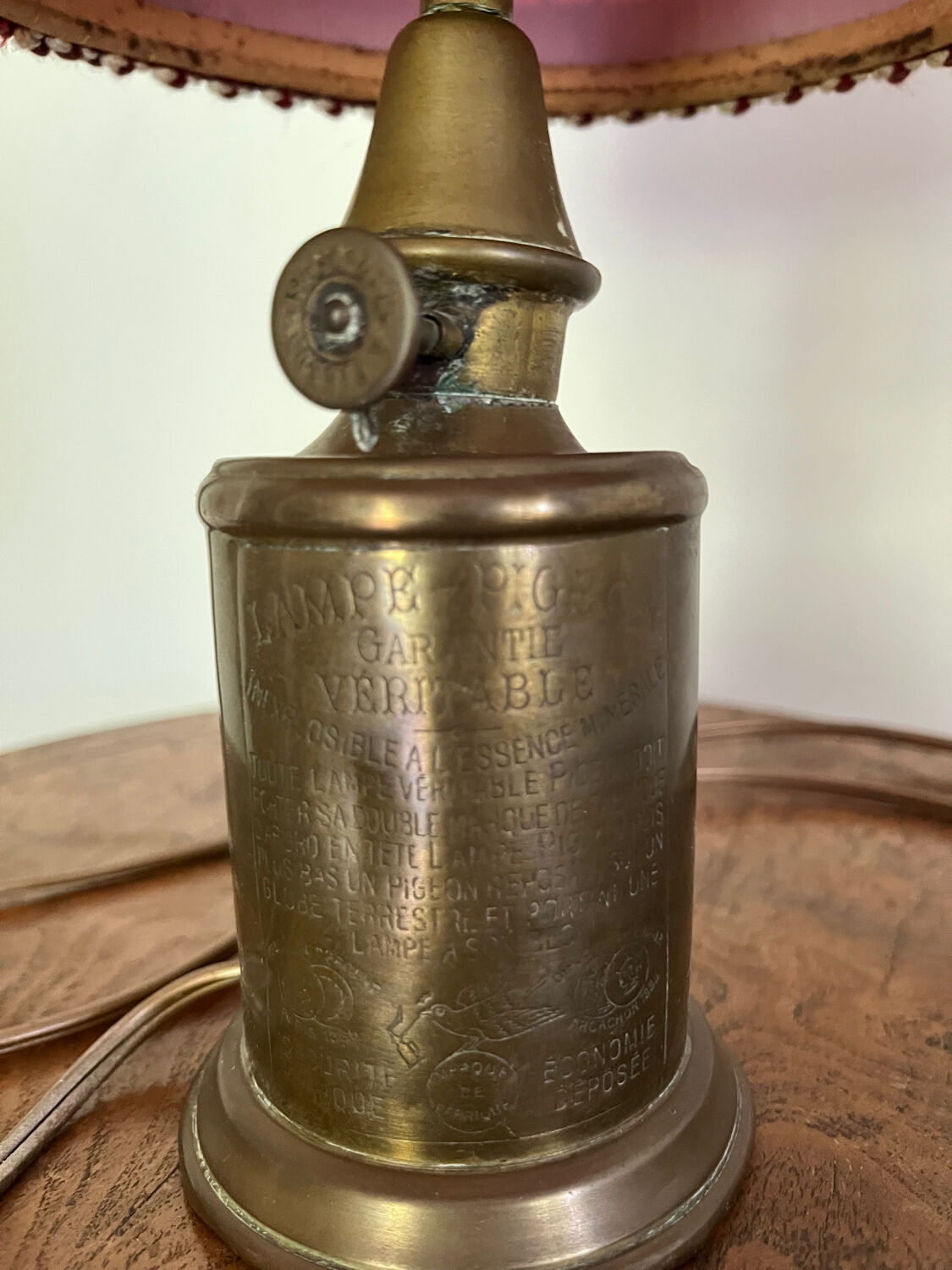 Vintage bedside lamp foot pigeon lamp