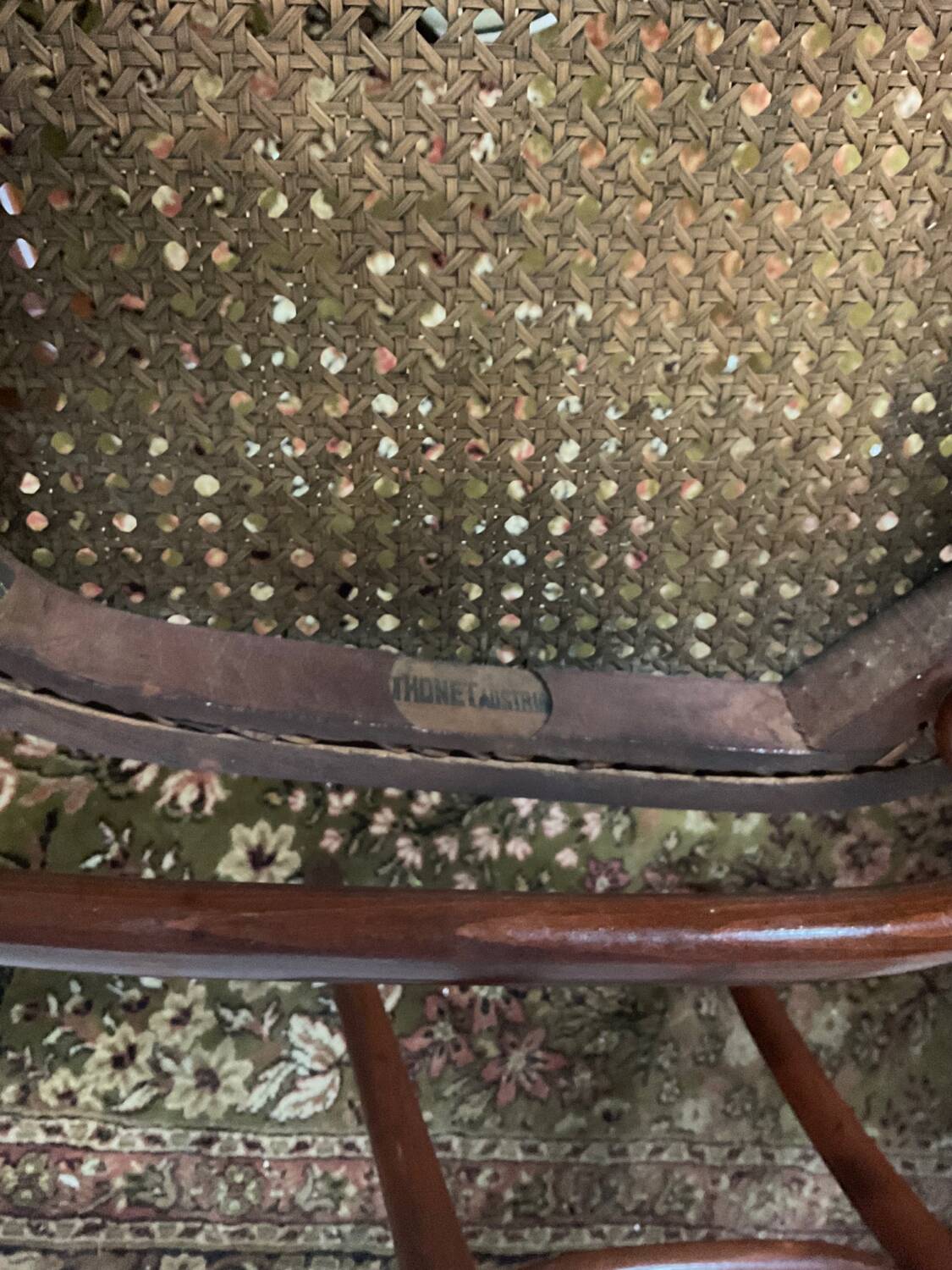 Paire de chaises bistrot Thonet estampillées