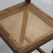 Paire de chaises cannées en bois