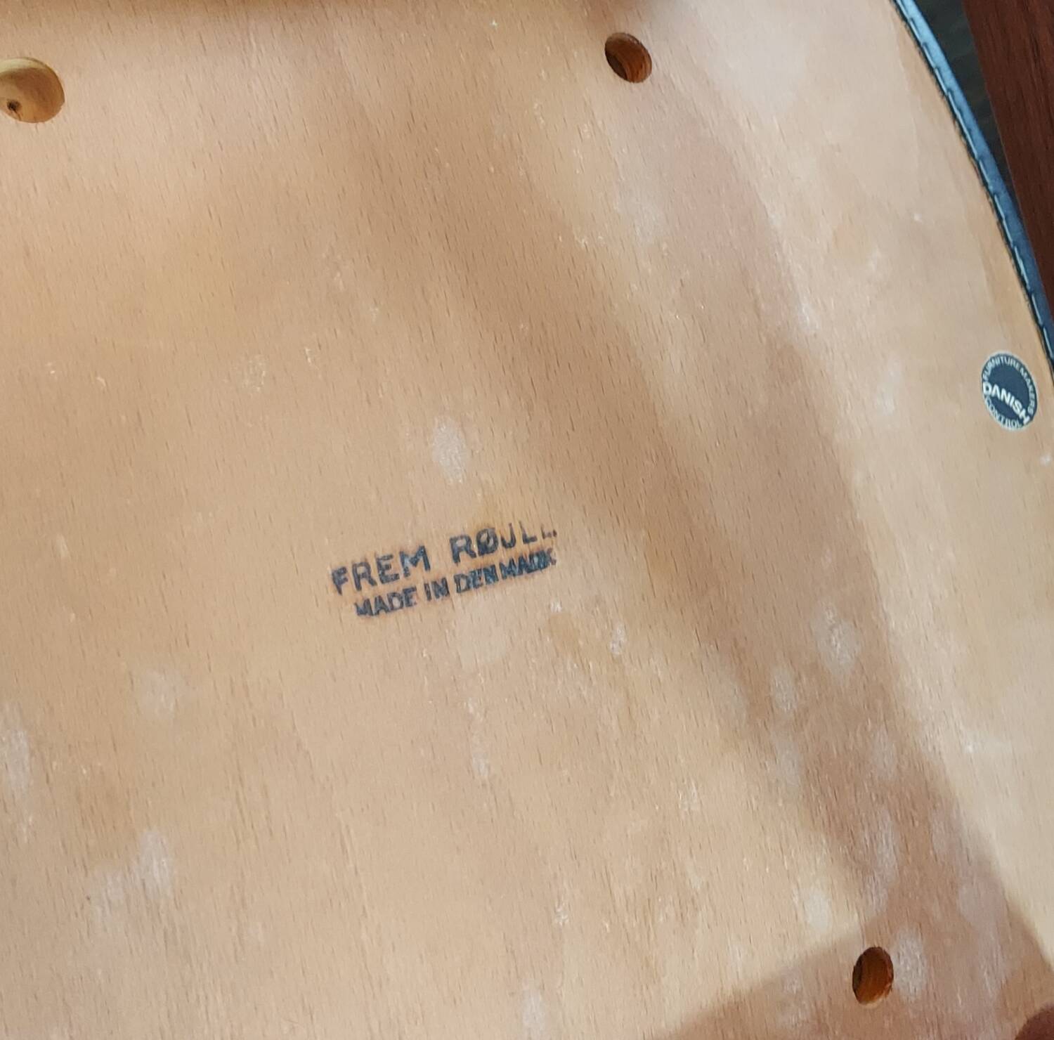 “Roundette” chair and extendable table set stamped Frem Røjle by designer Hans Olsen - 1962