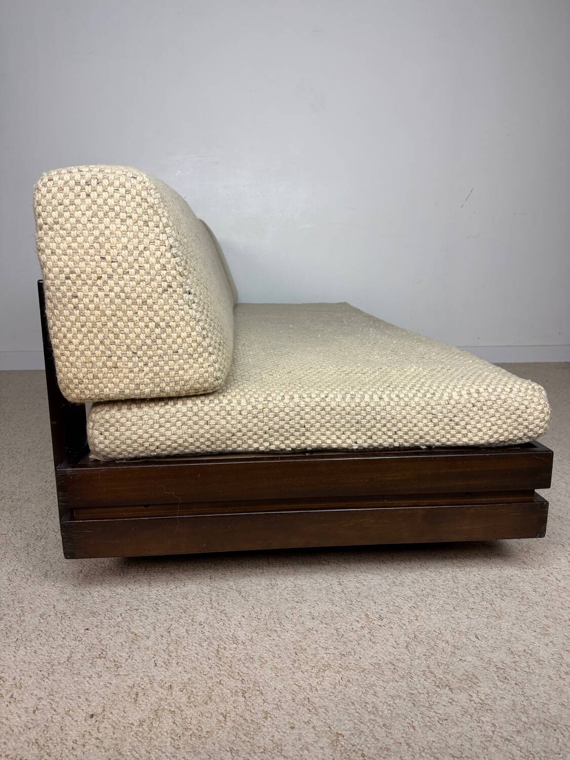 Brutalist 3-seater bench – Regain spirit – France, 1970s