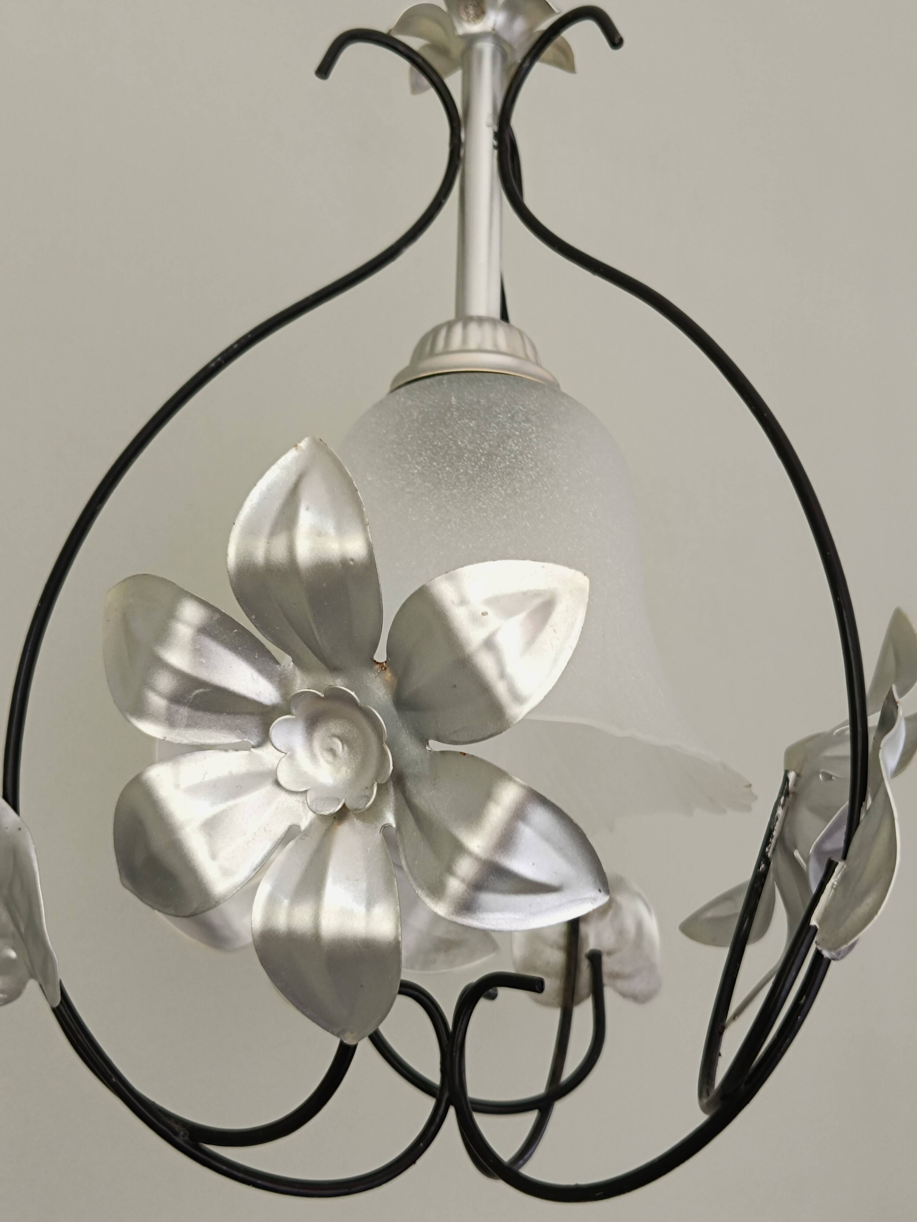 Mathias tulip chandelier