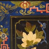 Malle d’opéra ancienne de couleur foncée avec détails floraux (c.1900) #1