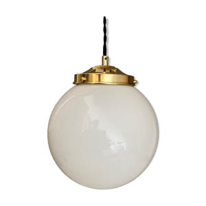 suspension globe en opaline - blanche