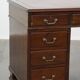 Bureau anglais 9 tiroirs en bois et cuir