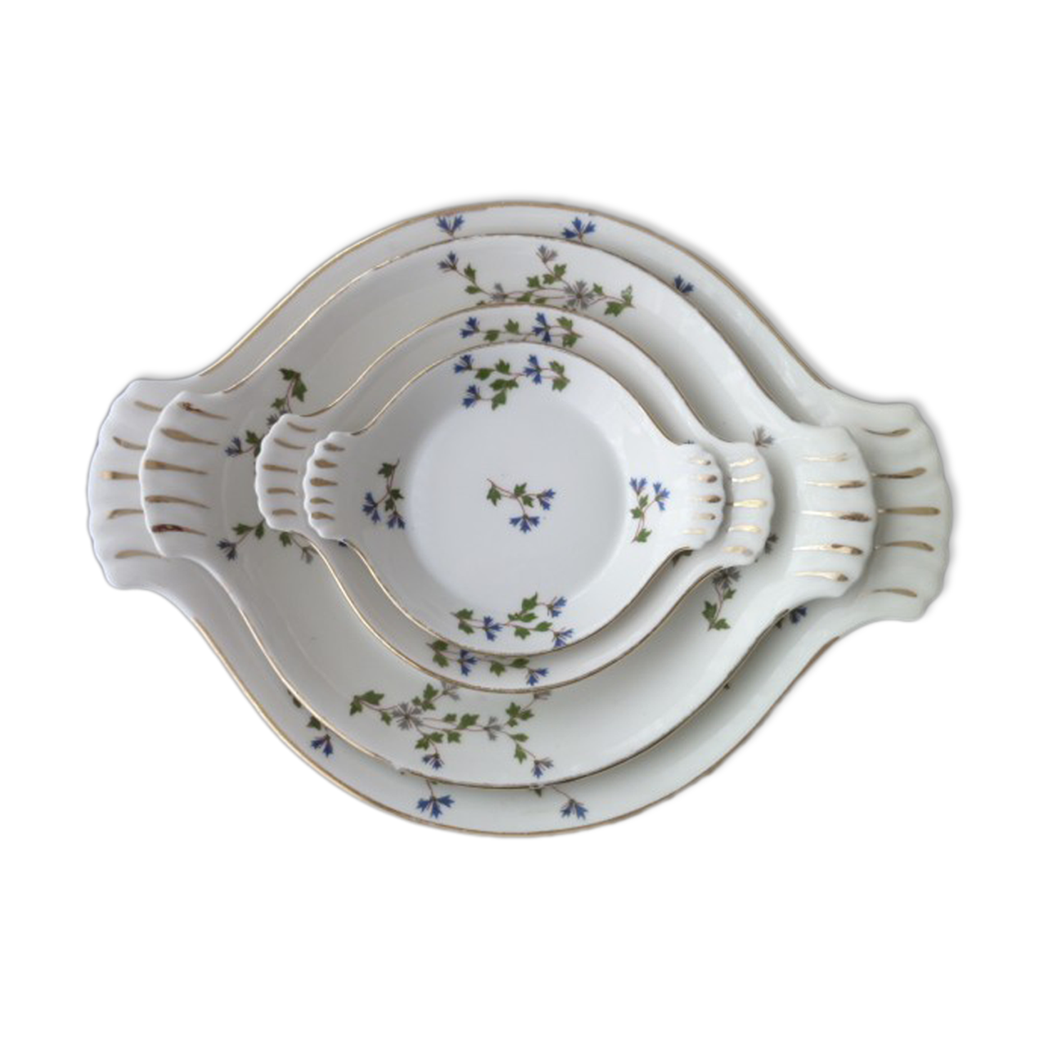 Set of 4 porcelain dishes with fire L. Lourioux de Foecy