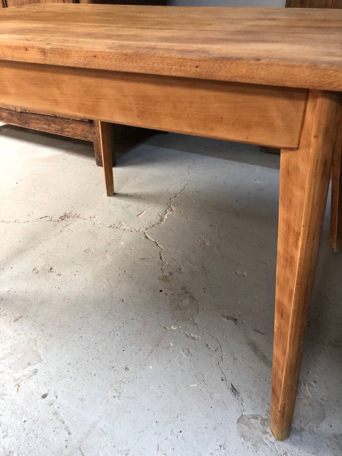 Ancienne table de bistrot en chêne