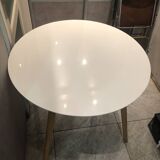 Scandinavian table style