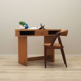 Oak desk, Italian design, 1970s, production: Italy