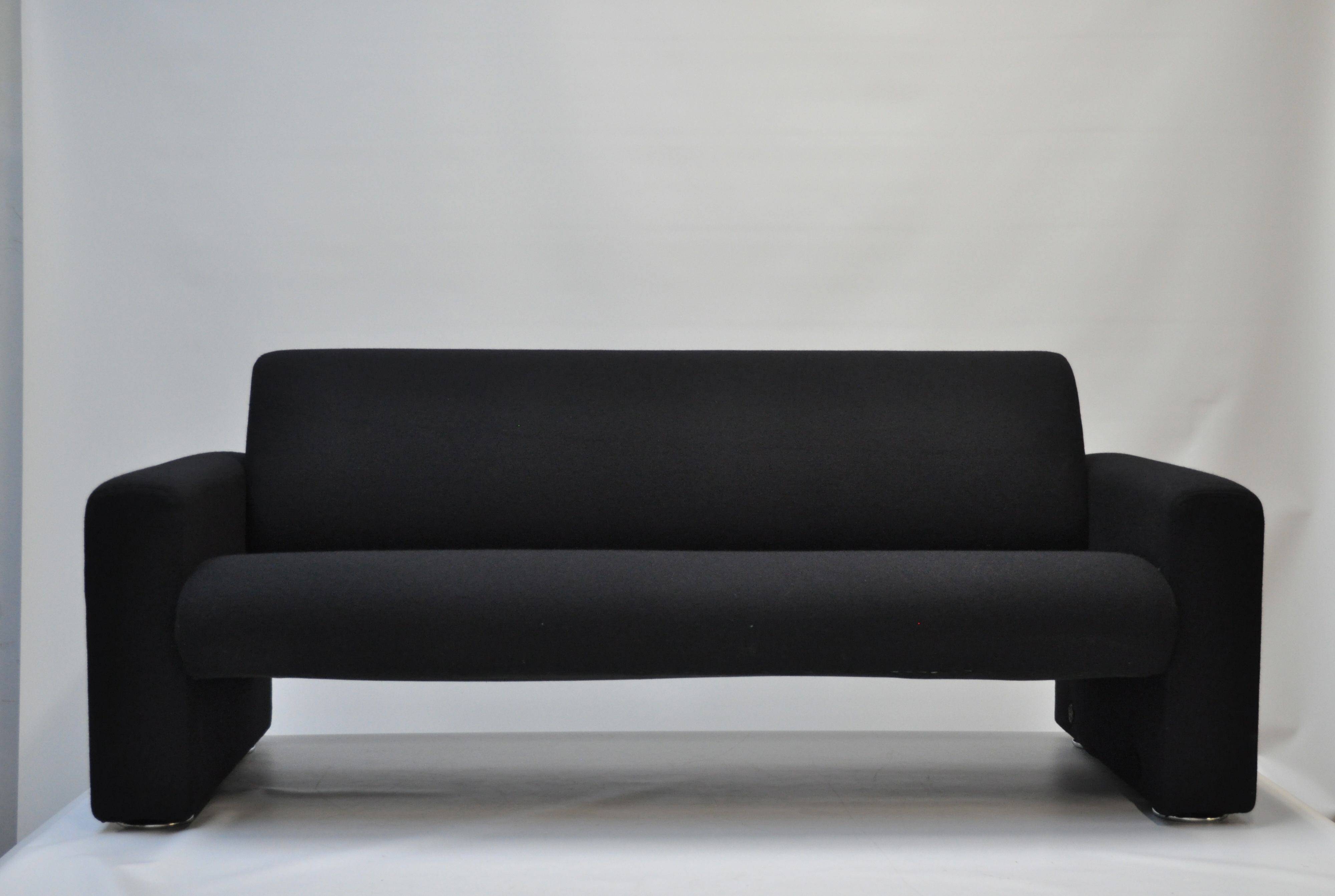 Artifort 691 – 2.5 Seater Sofa | Fully Restored | Kvadrat Upholstery