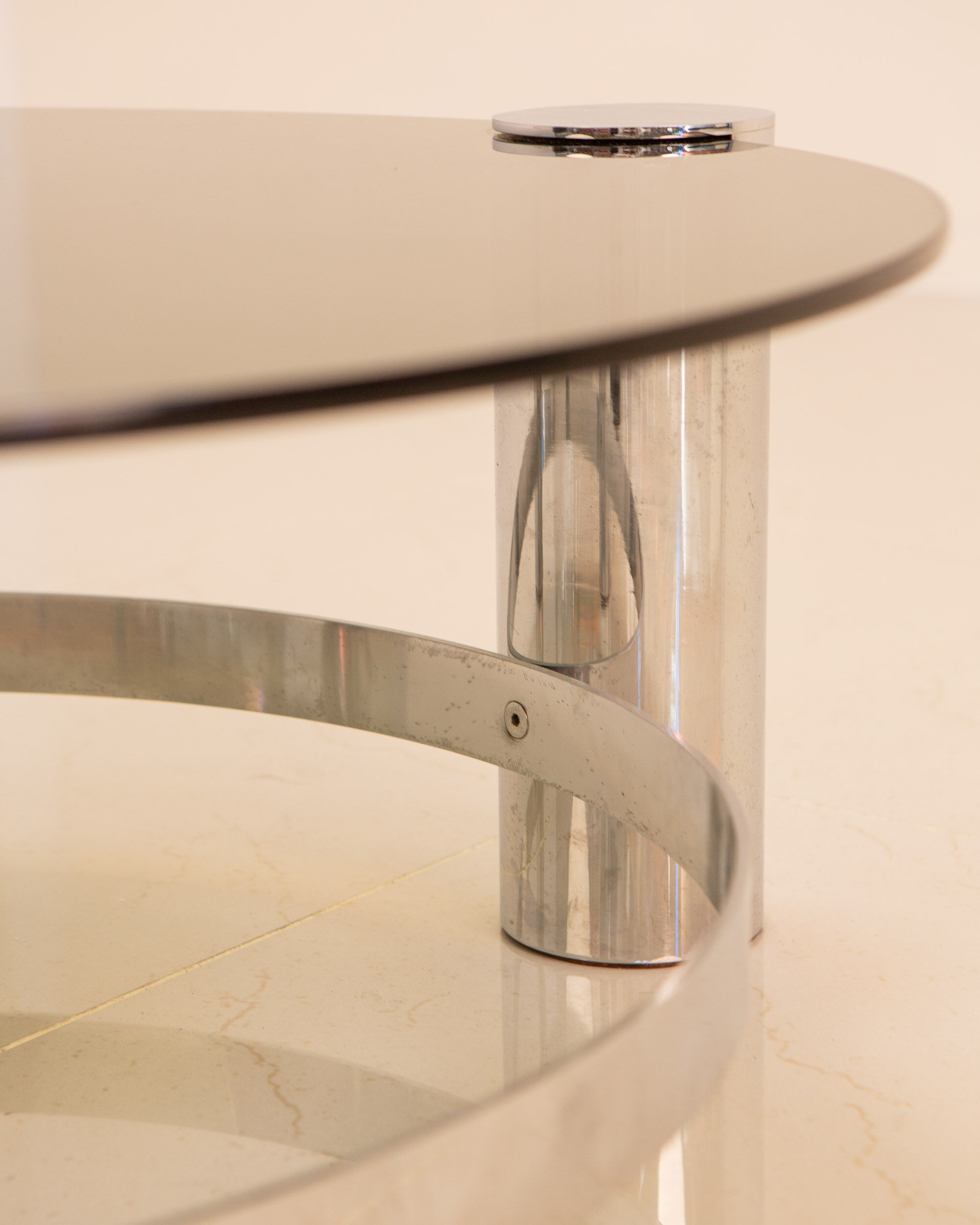 Circular coffee table & smoked glass 70's