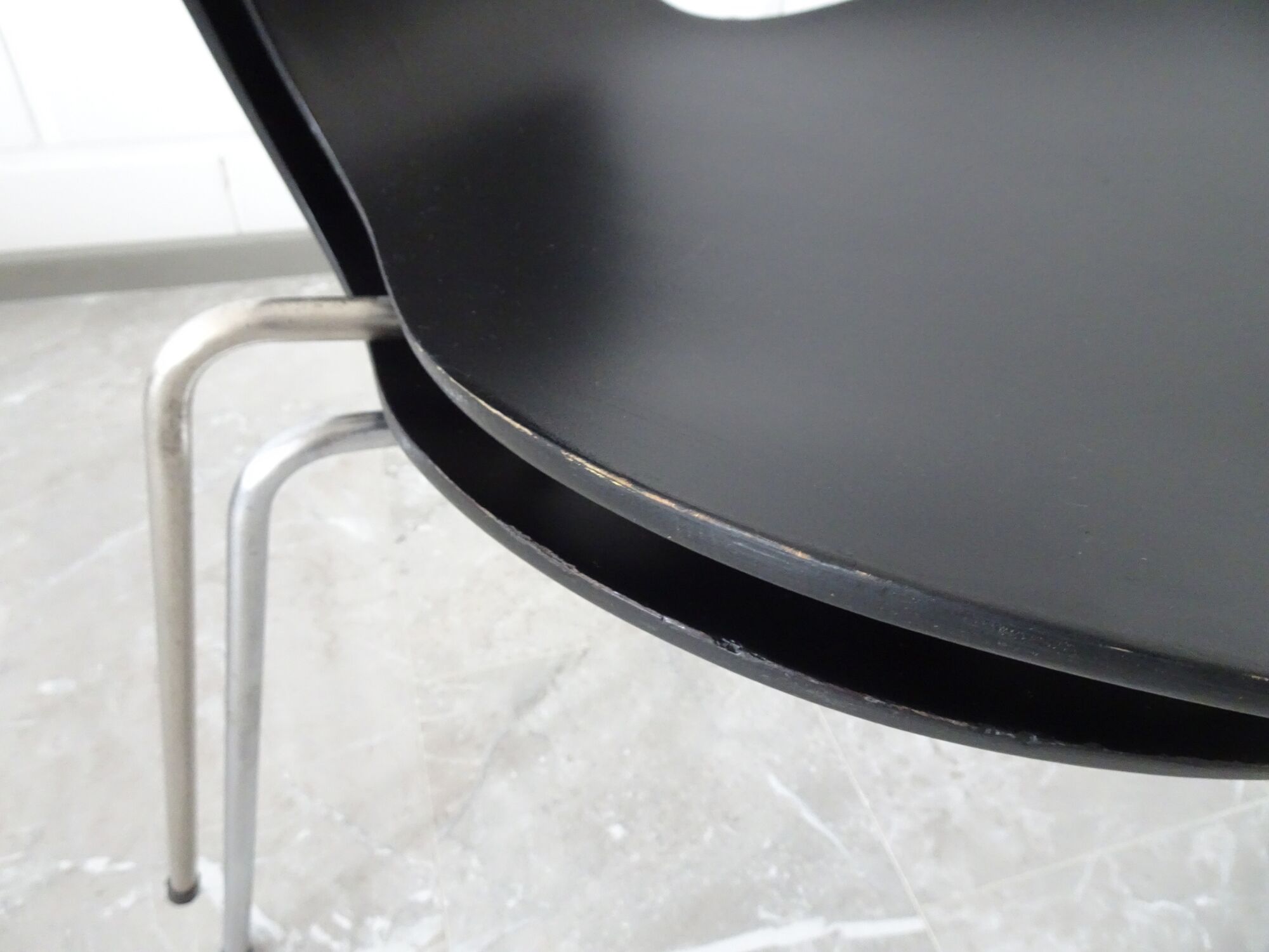 Chairs set by Arne Jacobsen for Fritz Hansen in black matt 60