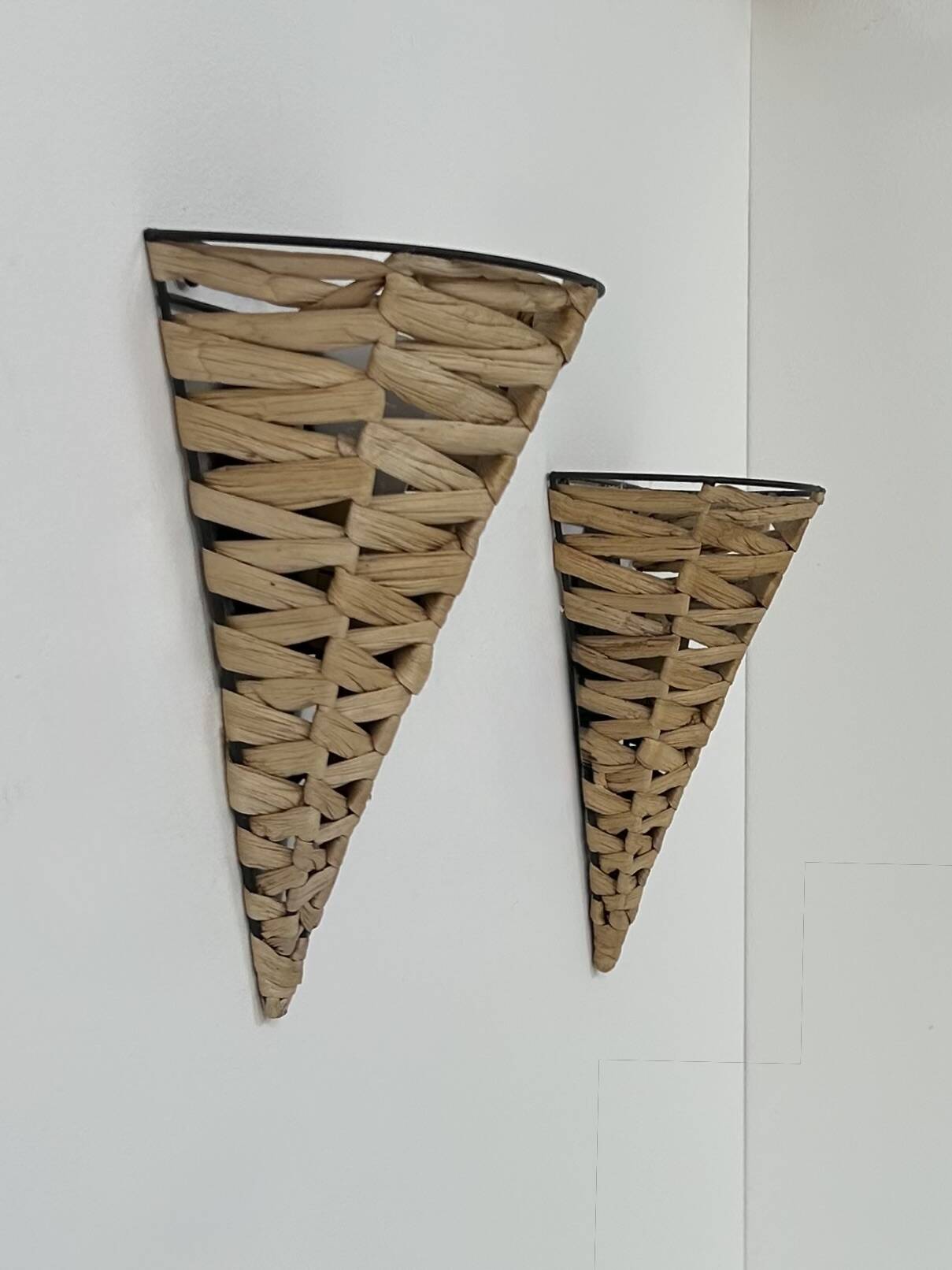 Pair of vintage raffia wall lights, France, 1980.