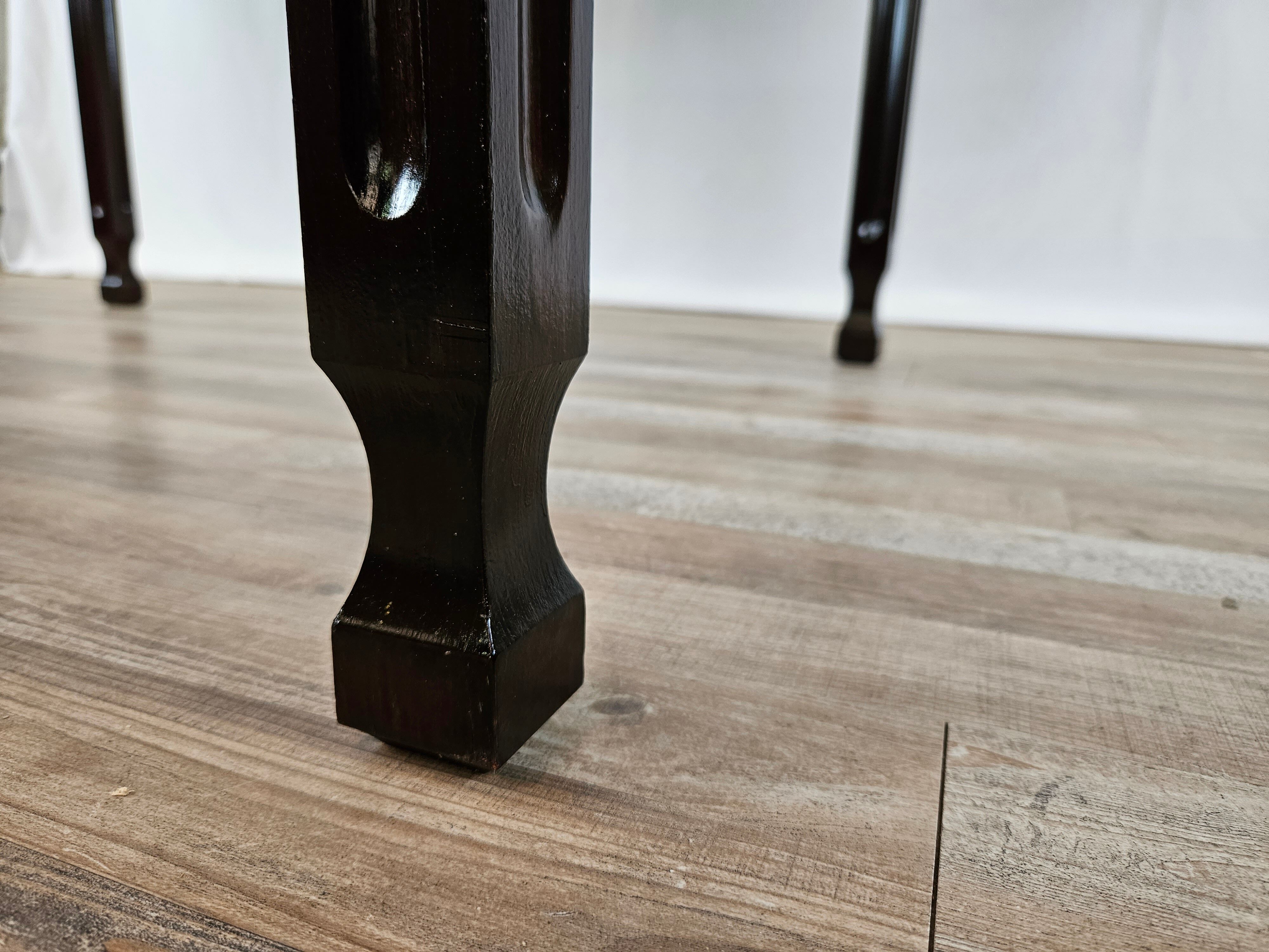 Table à manger extensible de style scandinave en noyer et ébène