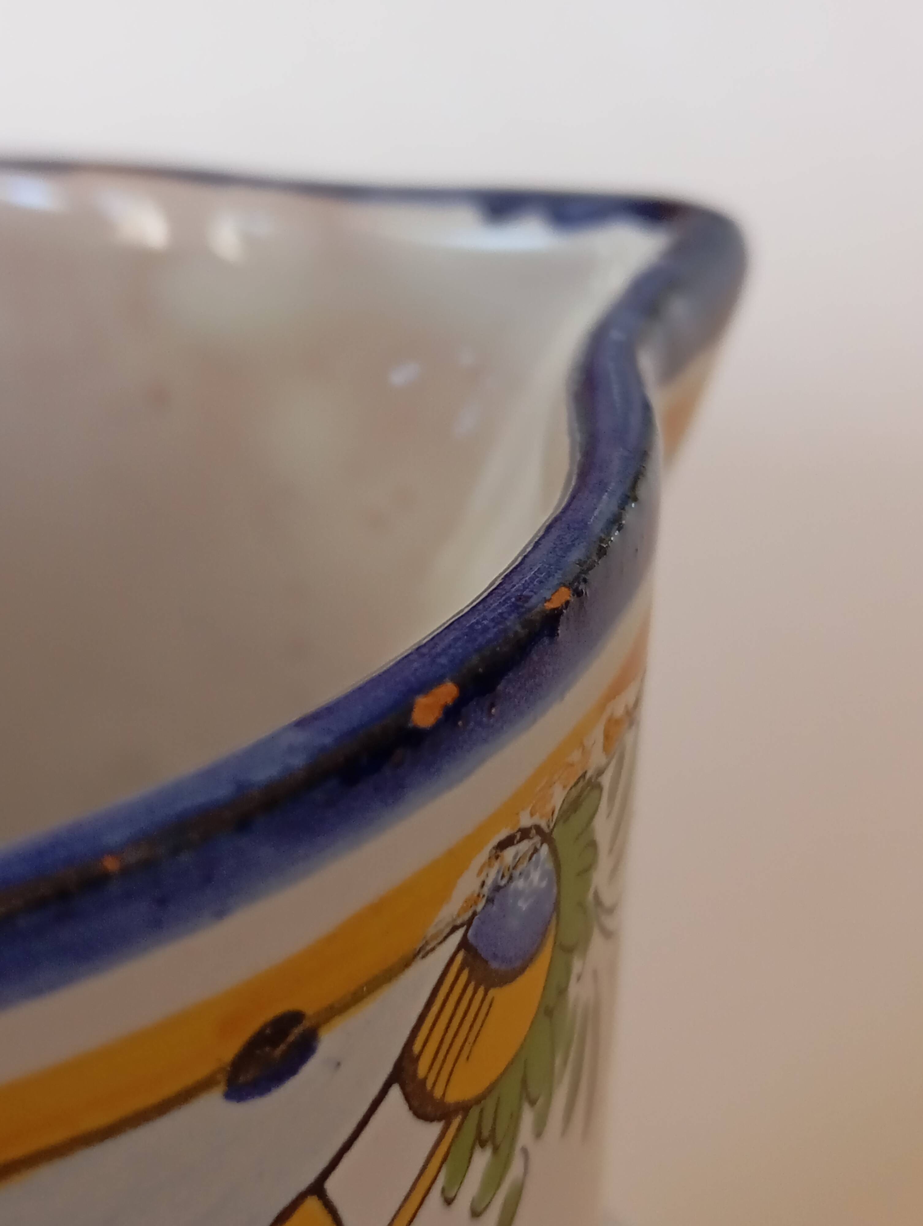 Angoulême earthenware pitcher "Le Renoleau" Moustiers decor