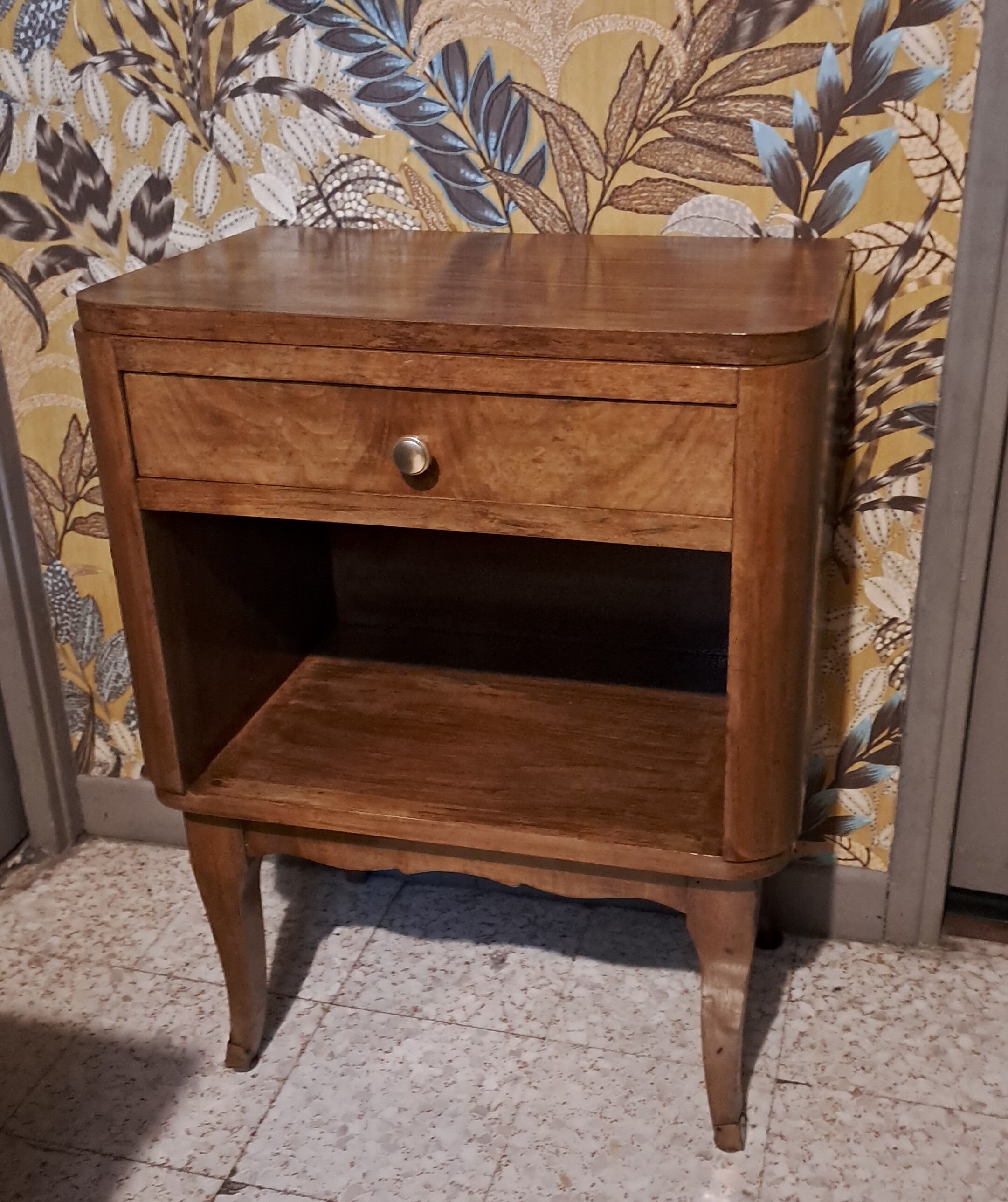 Table de chevet en bois art déco France 1940