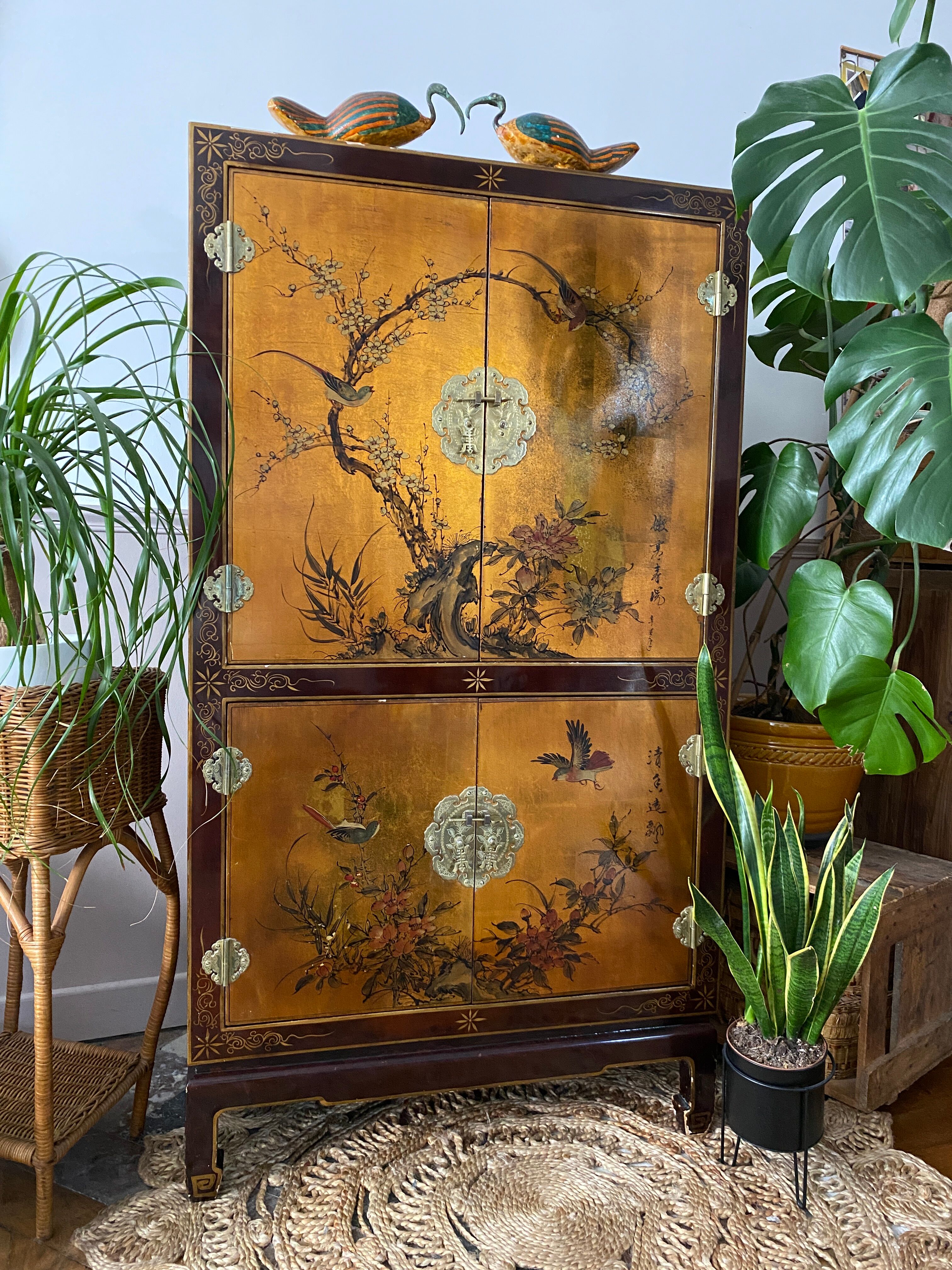 Asian Chinese lacquered sideboard furniture