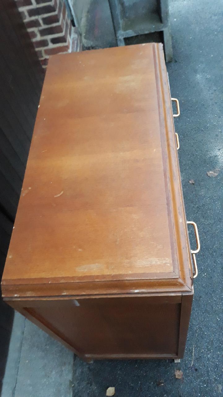 Commode vintage